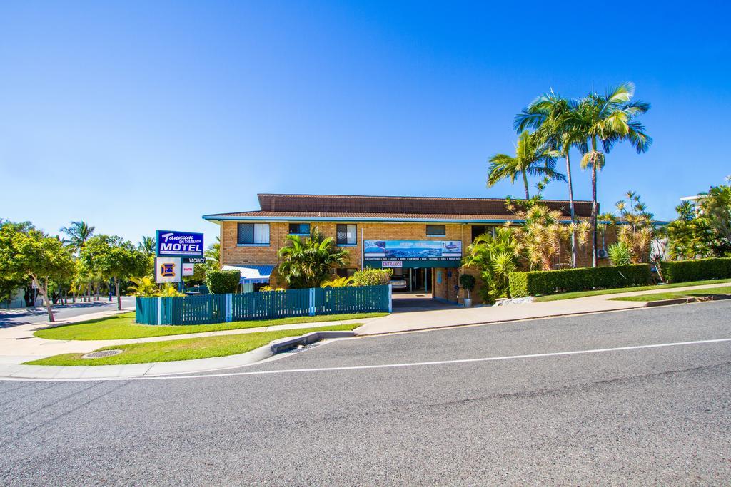 Tannum On The Beach Motel Tannum Sands Exterior photo